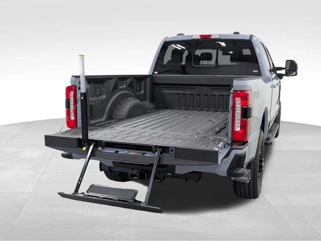 New 2026 Glacier Gray Metallic Tri-Coat Ford F-250® Lariat® image 64