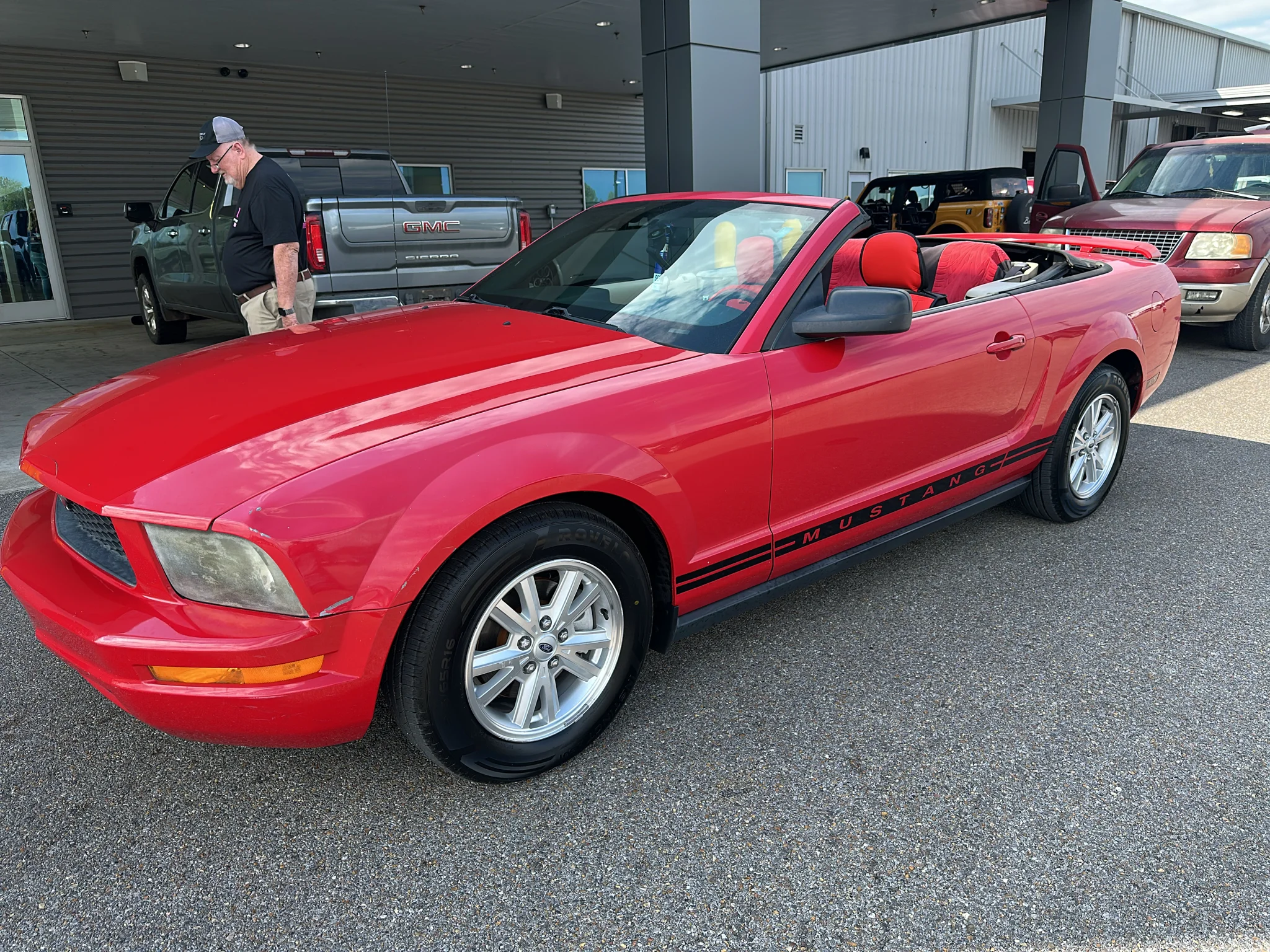 Used 2005  Ford Base image 1