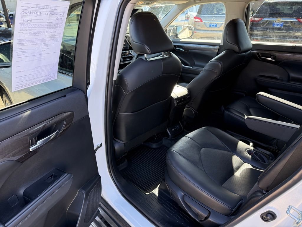 2022 Toyota Highlander Platinum - Photo 13