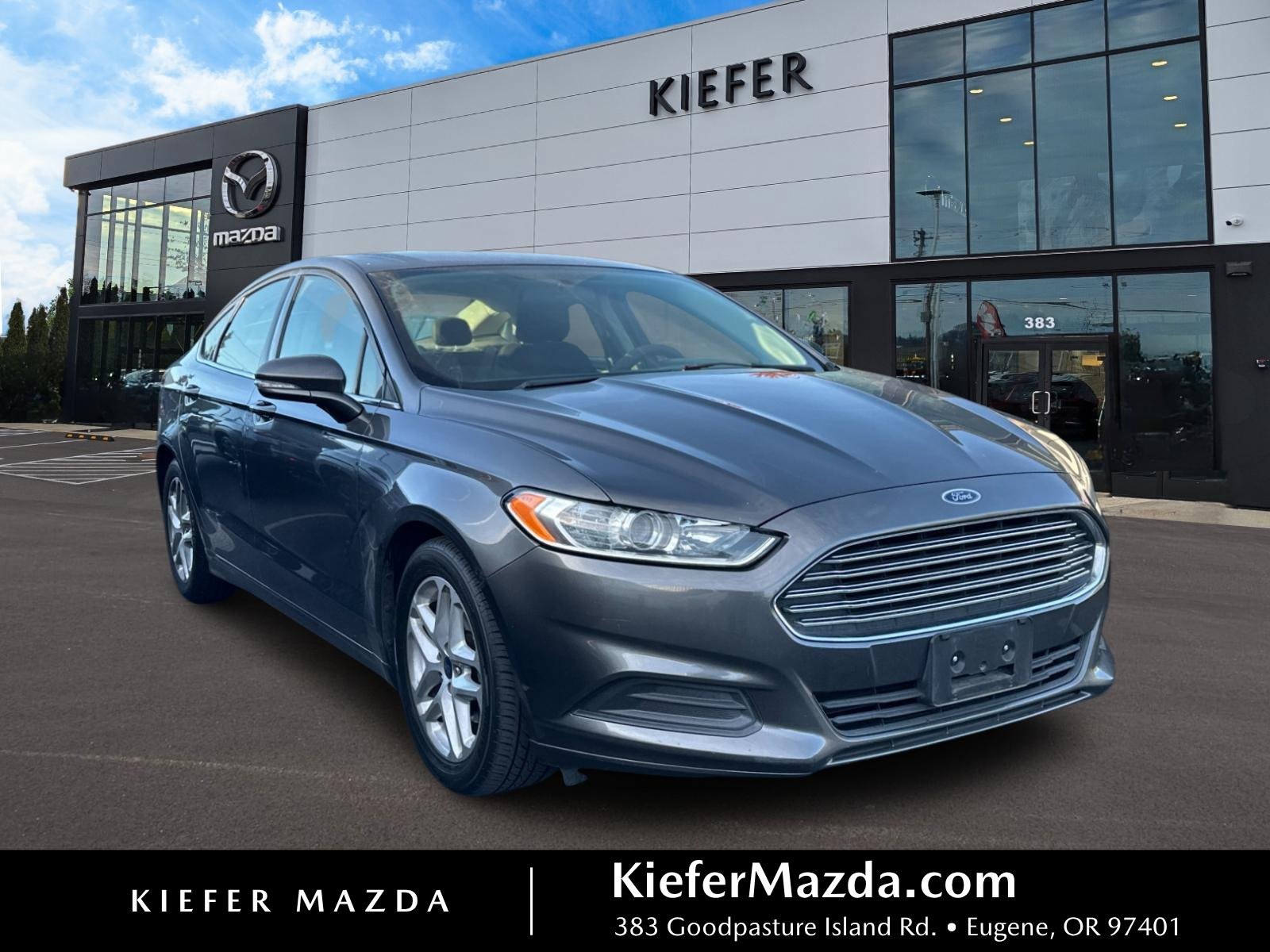 Used 2016 Gray Ford SE image 1