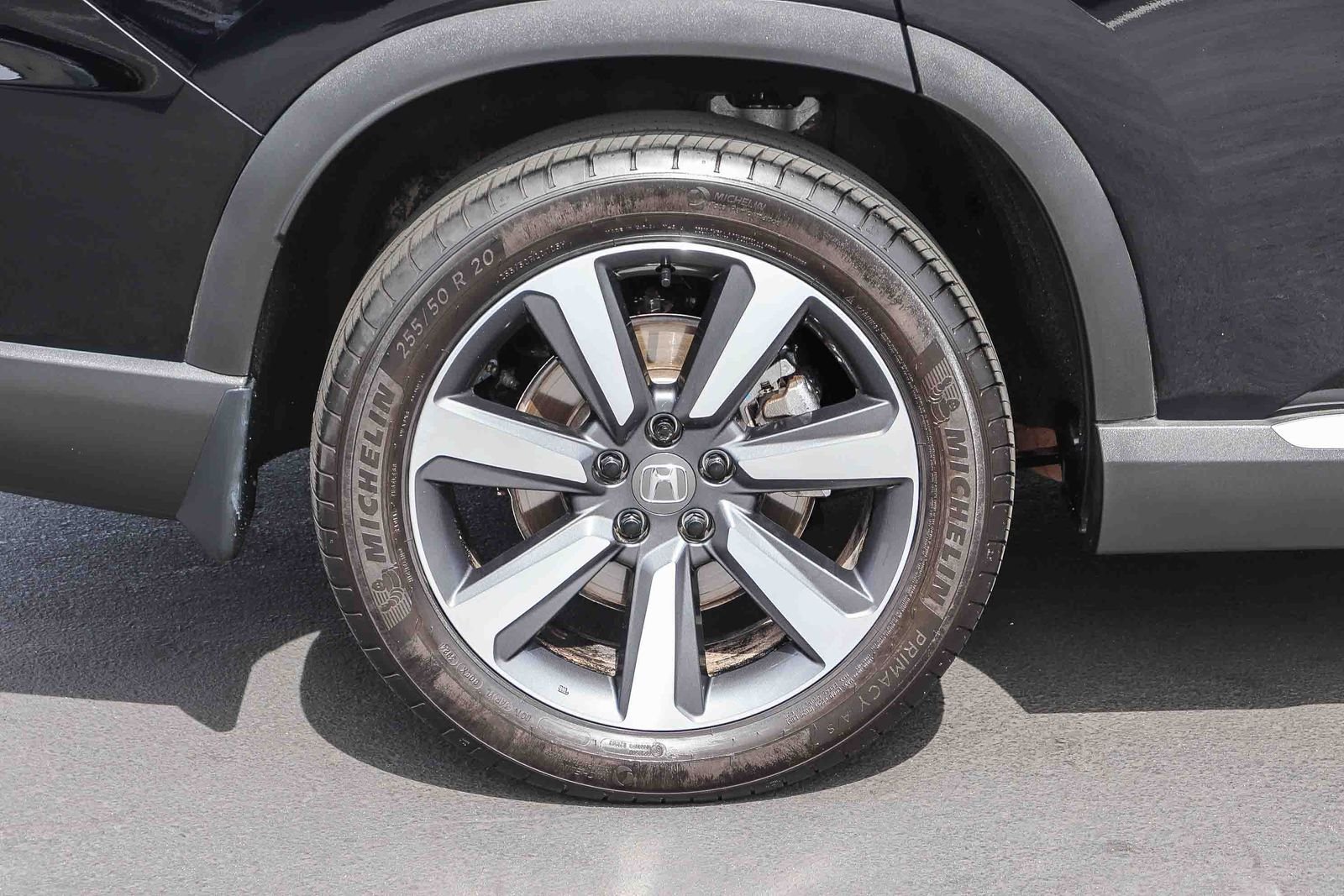Used 2025 Crystal Black Pearl Honda Touring image 9