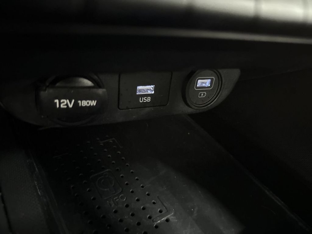 Used 2021 Fluid Metal Hyundai SEL image 30