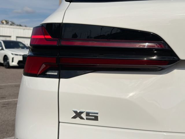 2026 BMW X5 M60i - Photo 10