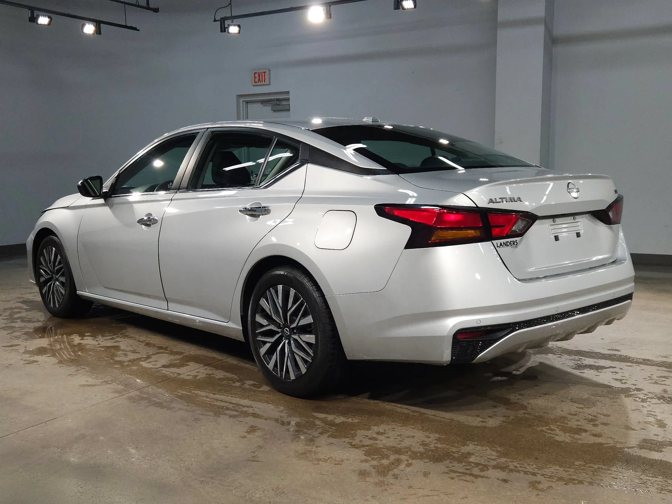 Used 2024 Brilliant Silver Metallic Nissan 2.5 SV image 5