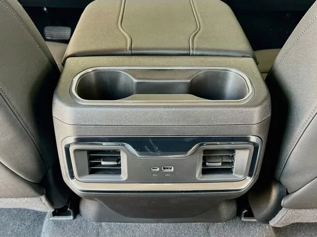 2026 GMC Sierra 1500 SLT - Photo 18