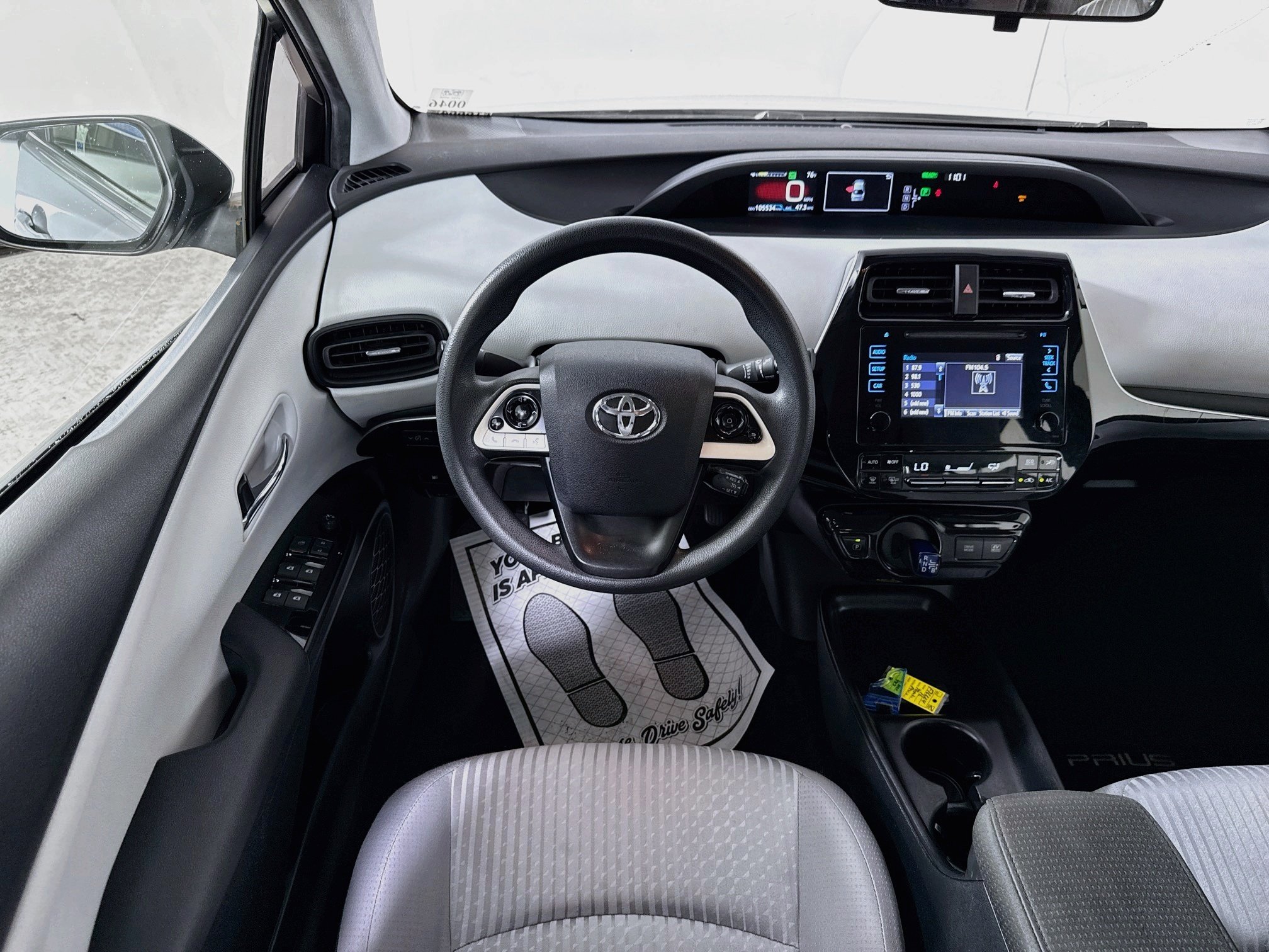 Used 2016 Classic Silver Metallic Toyota Two image 3