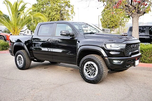New 2026 Diamond Black Crystal Pearl-Coat Exterior Paint RAM RHO image 6
