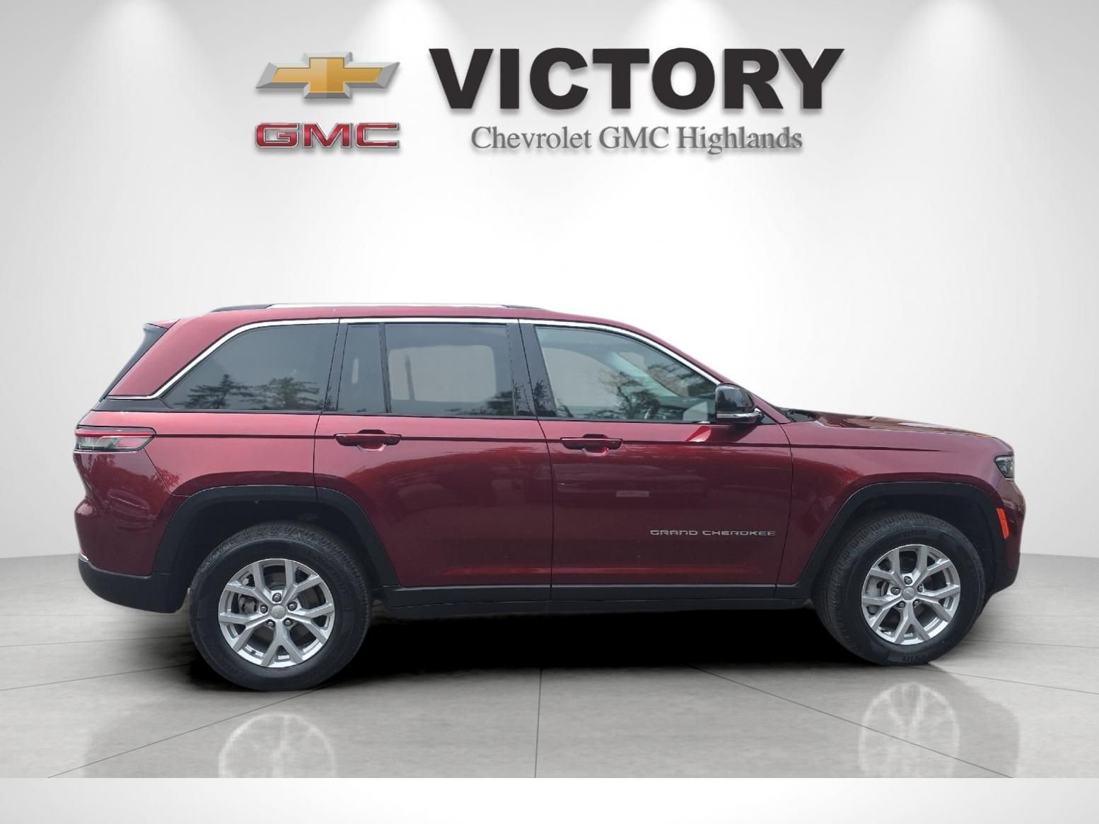 Used 2023 Red Jeep Limited image 2