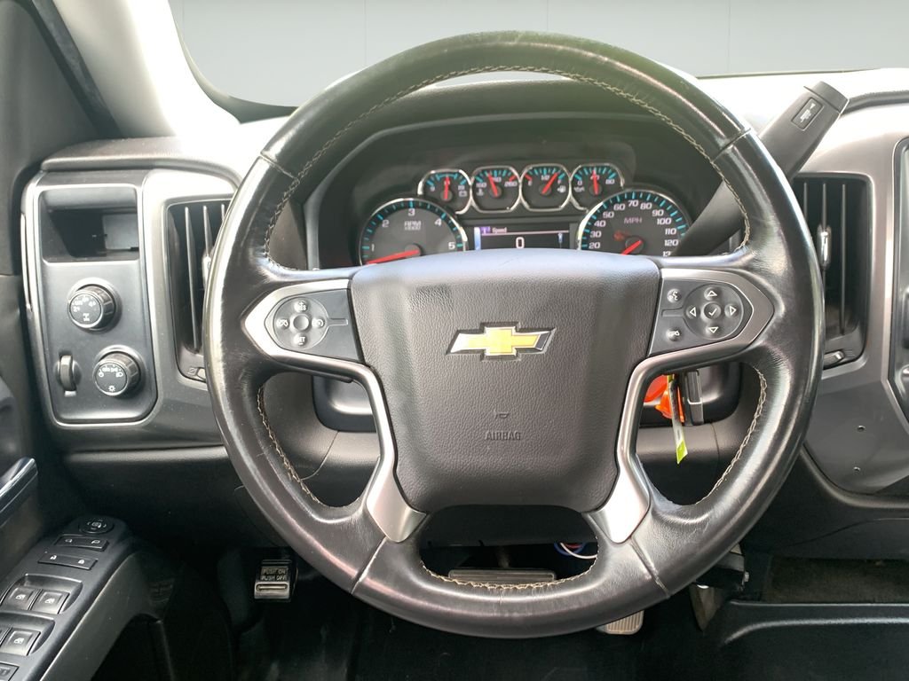 Used 2016 Summit White Chevrolet LT image 21
