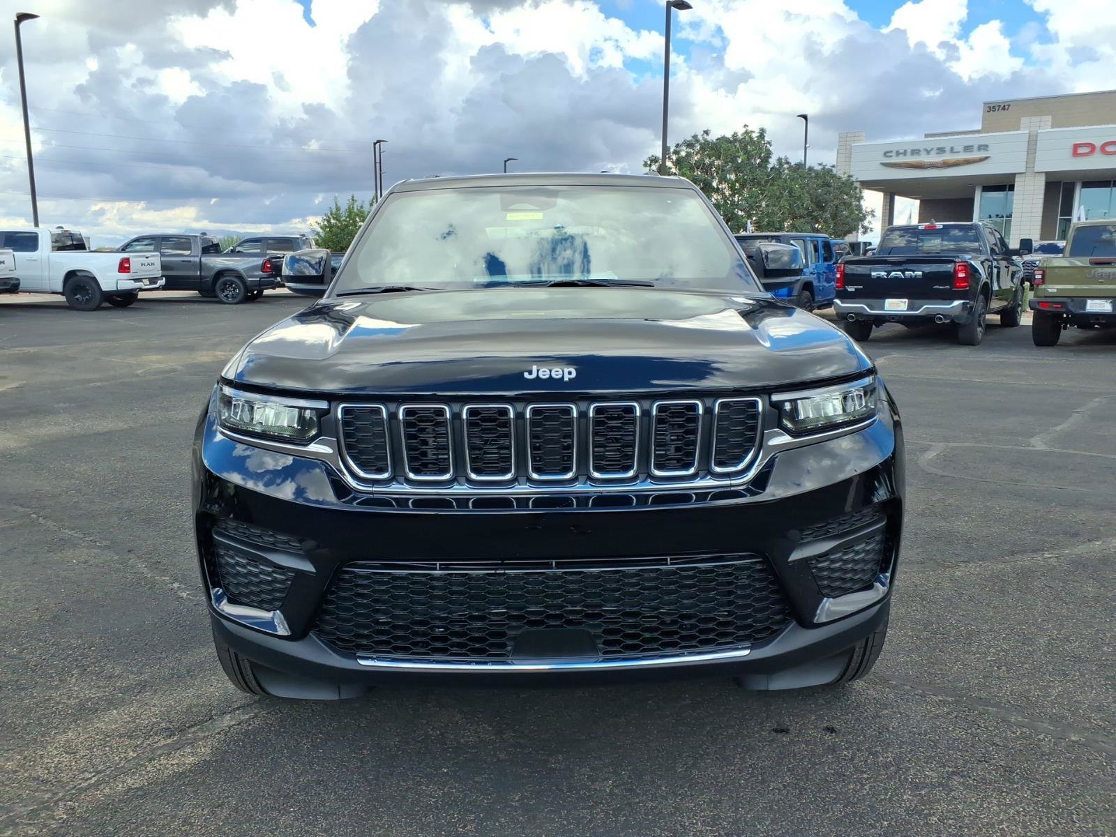 New 2027 High-Gloss Black Paint Jeep Laredo X image 2