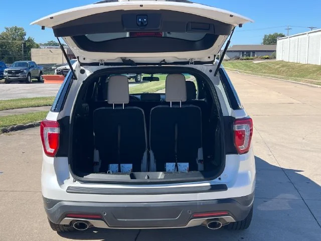 Used 2018 White Ford XLT image 5