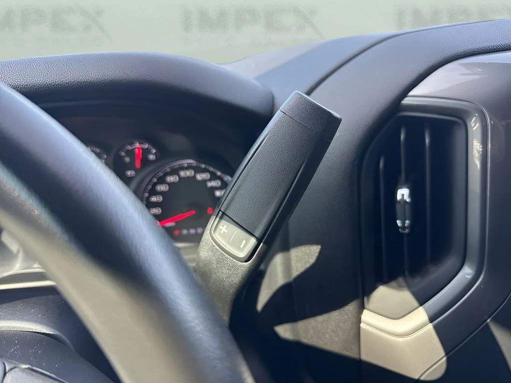 Used 2023 Gray Chevrolet Custom image 15