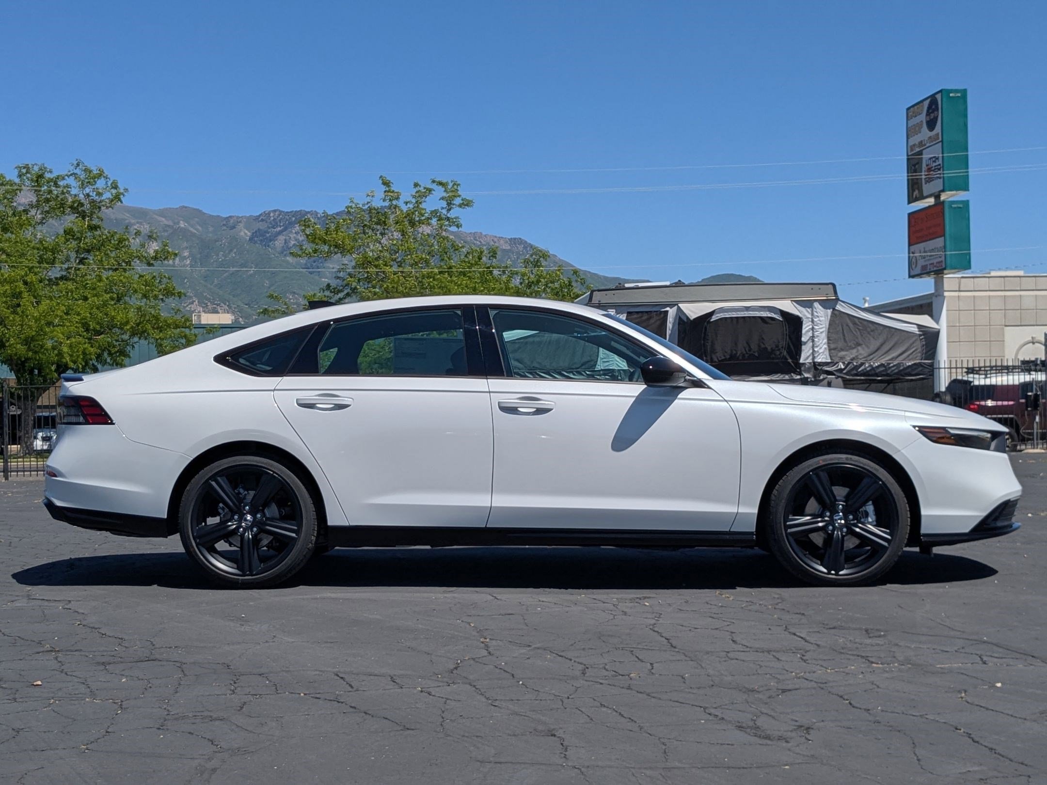 New 2026 Platinum White Pearl Honda Sport-L image 2