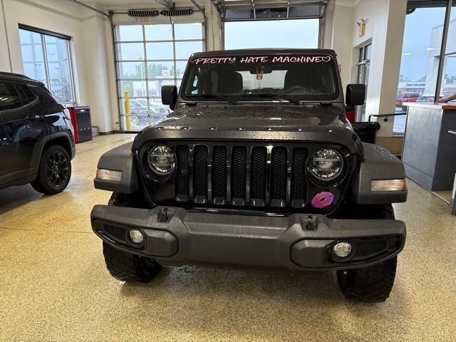 Used 2021 Granite Crystal Metallic Clearcoat Jeep Willys image 2
