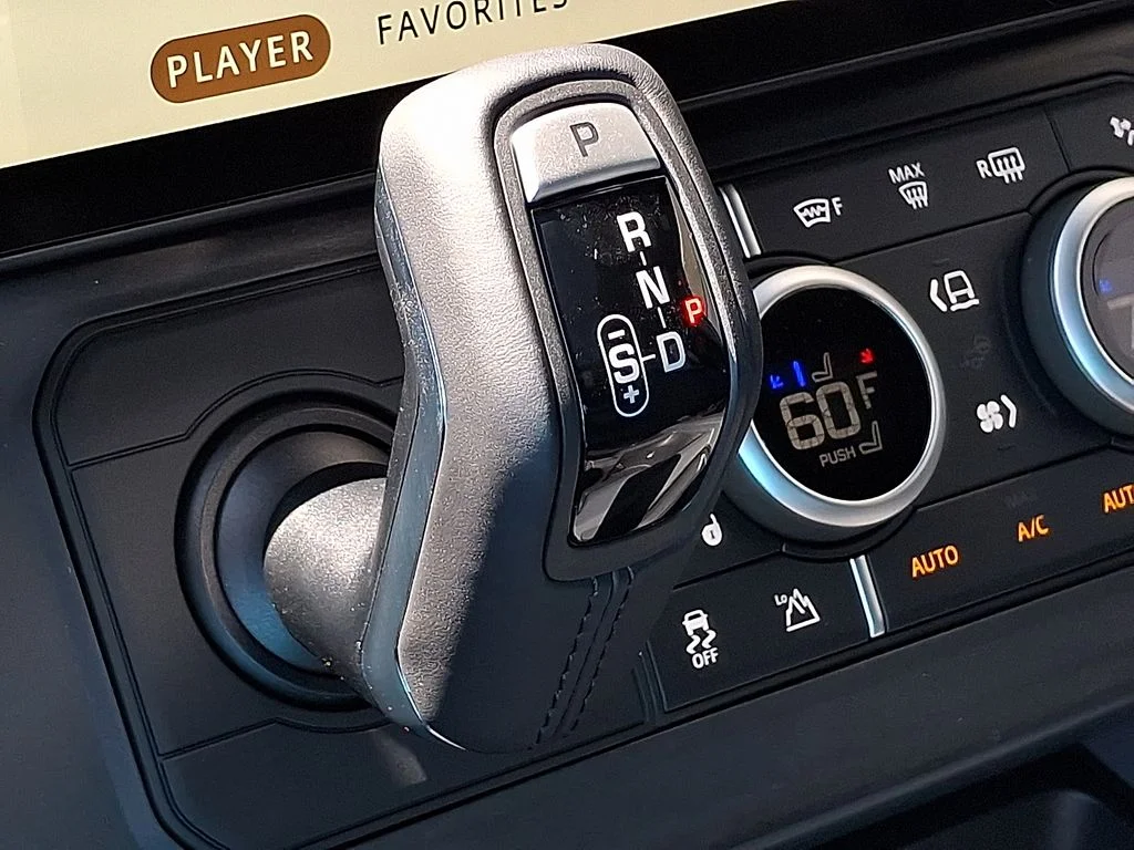 New 2026  Land Rover X-Dynamic SE image 13
