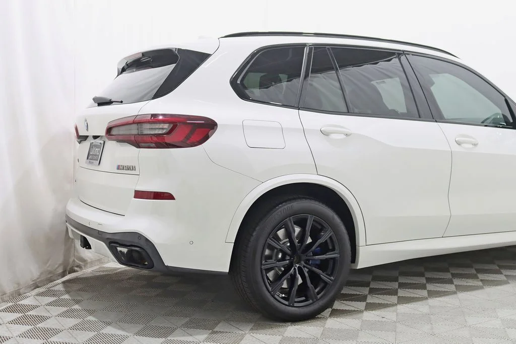 2022 BMW X5 M50i