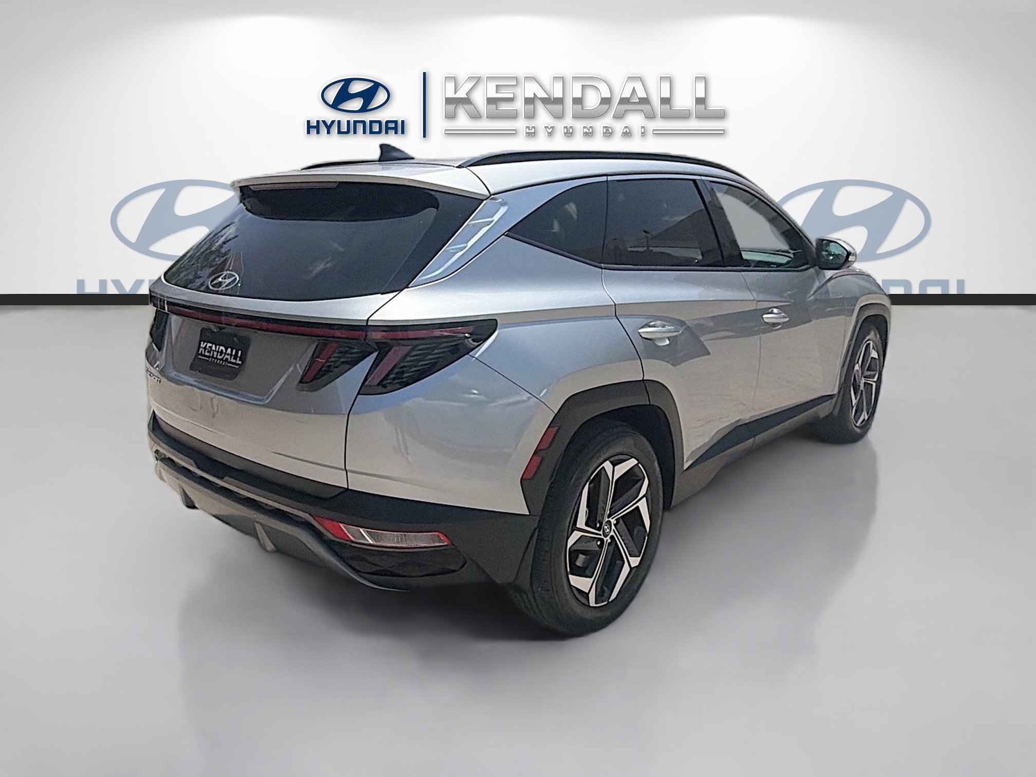 Used 2024 Shimmering Silver Hyundai Limited image 6