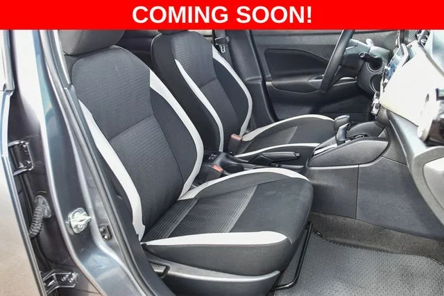 Used 2021 Black Nissan 1.6 SV image 22