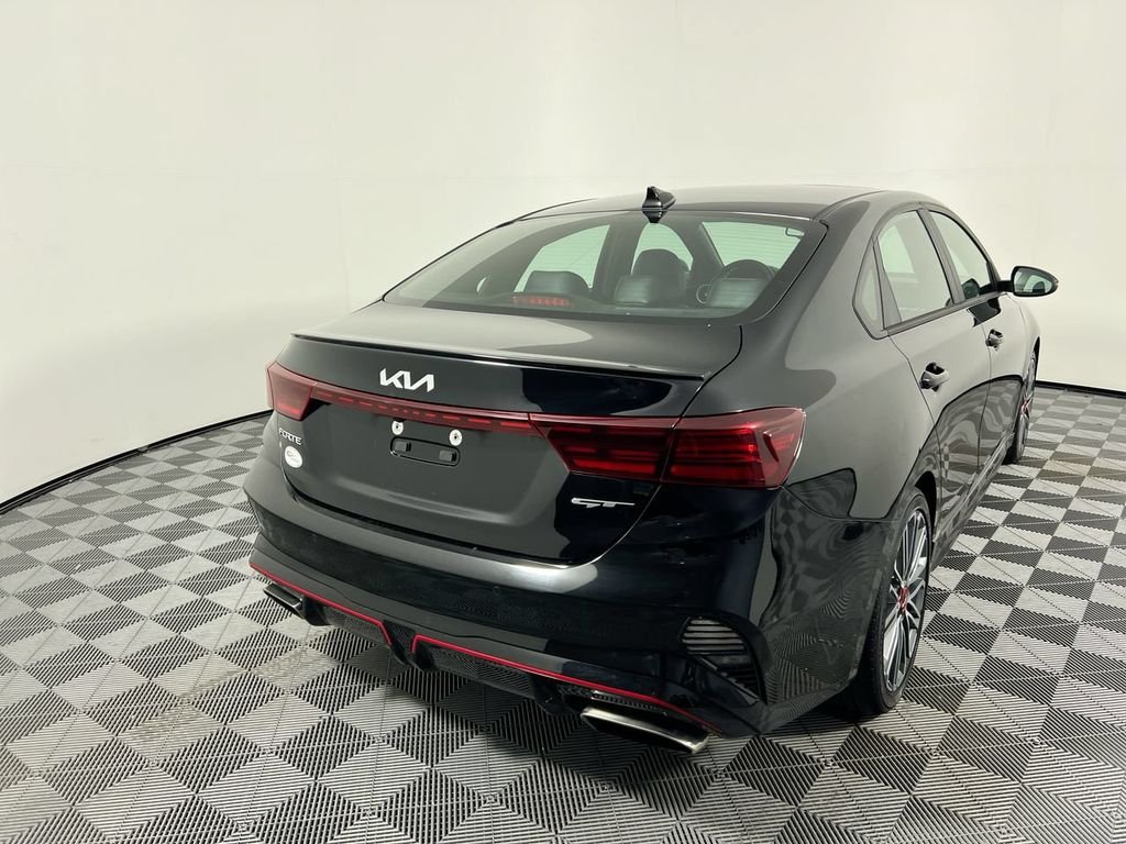 Used 2022 Black Kia GT image 3