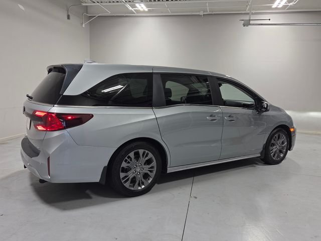 Used 2025 Silver Honda Touring image 16