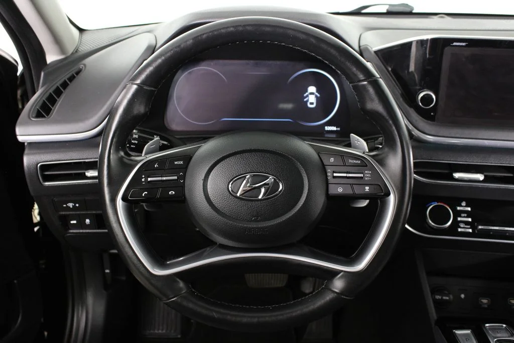 Used 2022 Phantom Black Hyundai Limited image 22