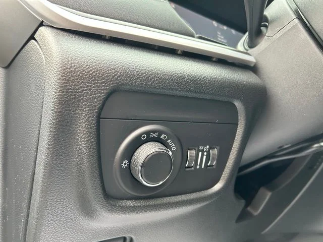New 2026 Bright White Clearcoat Jeep Altitude image 35