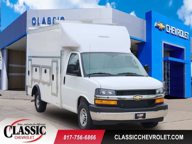 New 2025 Chevrolet Express Cutaway 3500 1WT