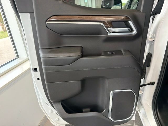 Used 2024 White Chevrolet RST image 15