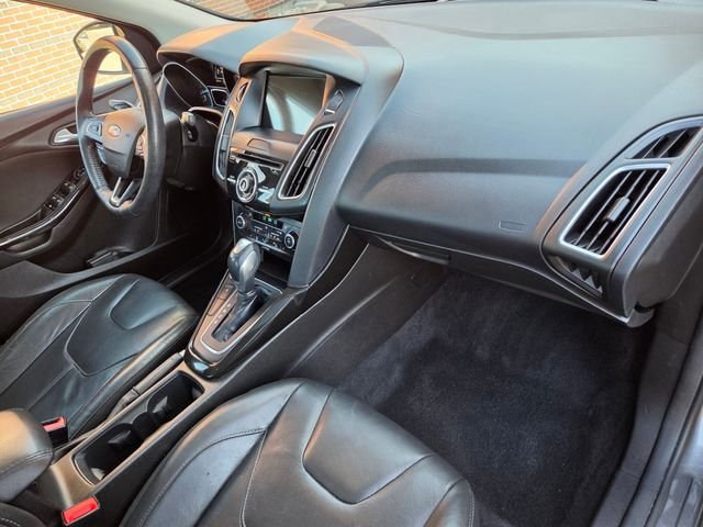 Used 2016 Gray Ford Titanium image 27
