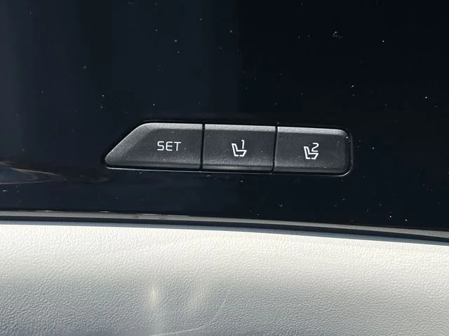 Used 2024 White Kia SX Prestige image 39