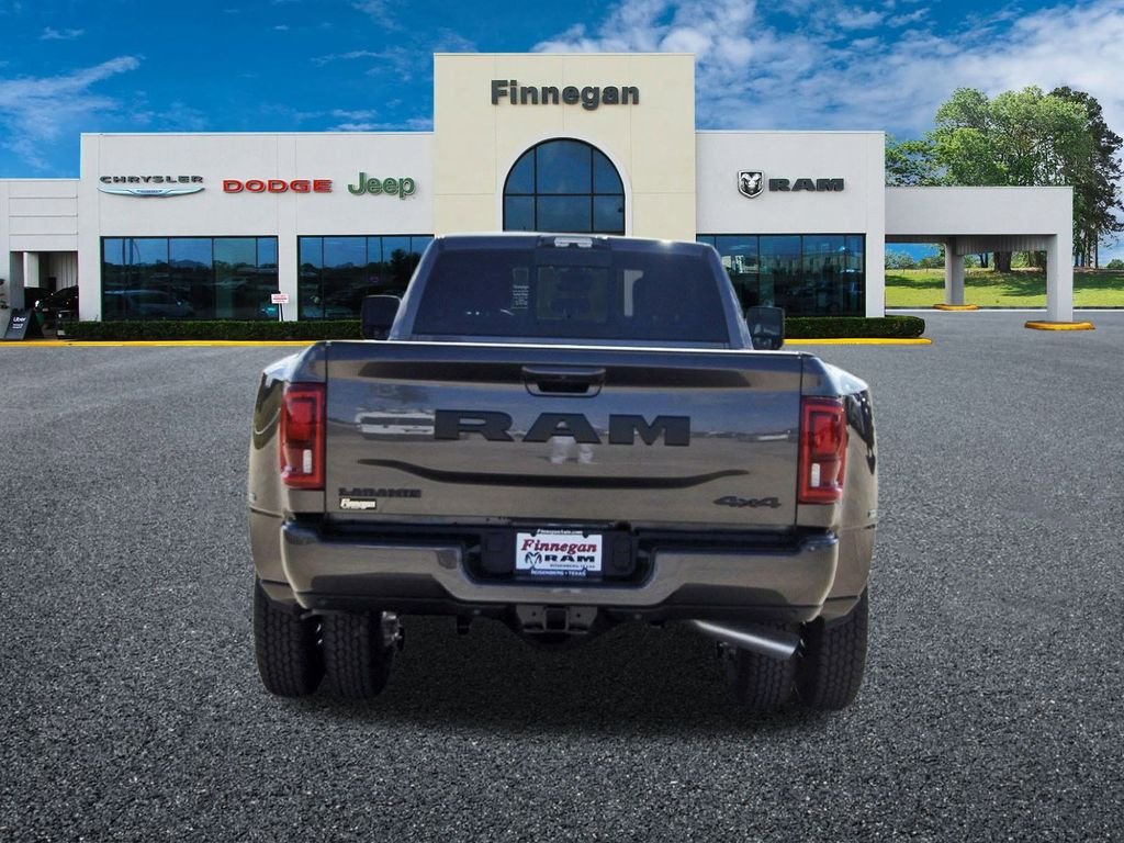 New 2026 Granite Crystal Metallic Clear-Coat Exterior Paint RAM Laramie image 5