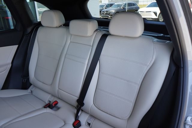 New 2026 MANUFAKTUR Alpine Grey Mercedes-Benz GLC 300 image 28