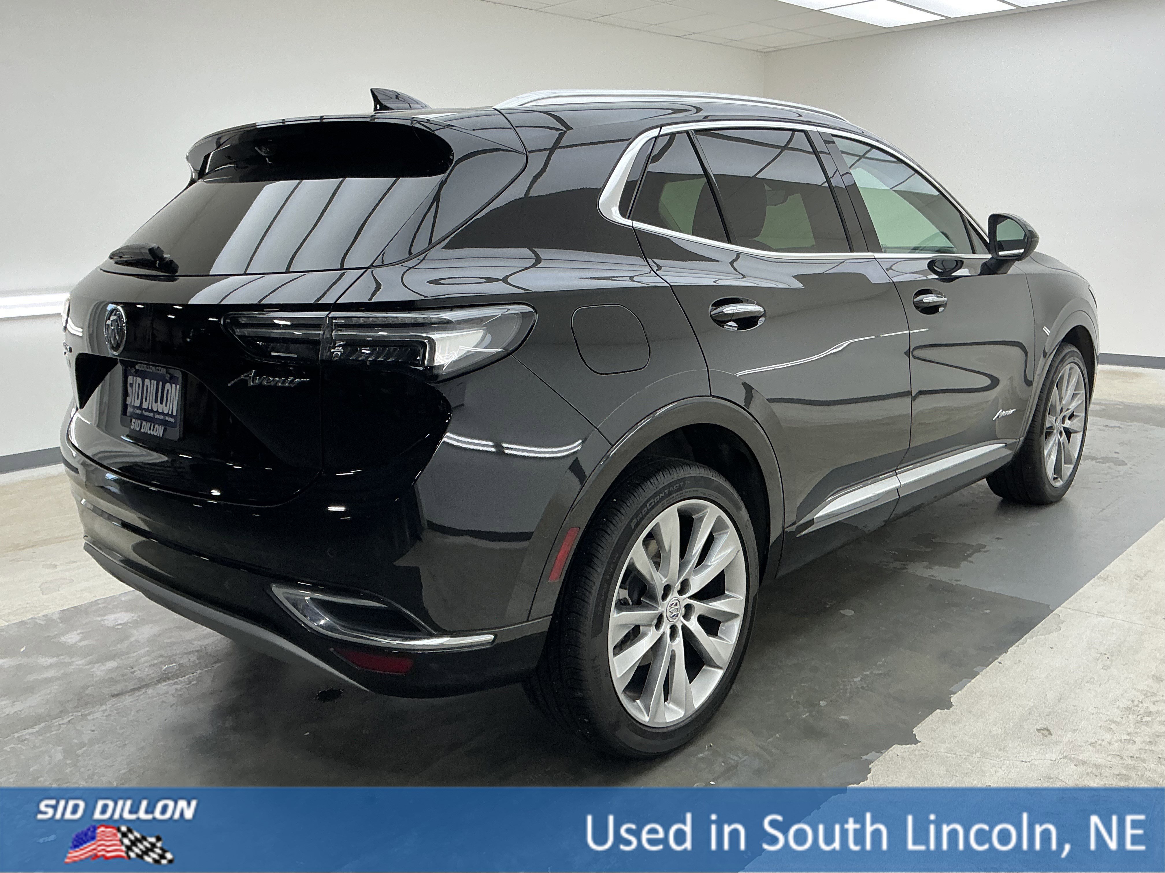 Used 2023 Ebony Twilight Metallic Buick Avenir image 4