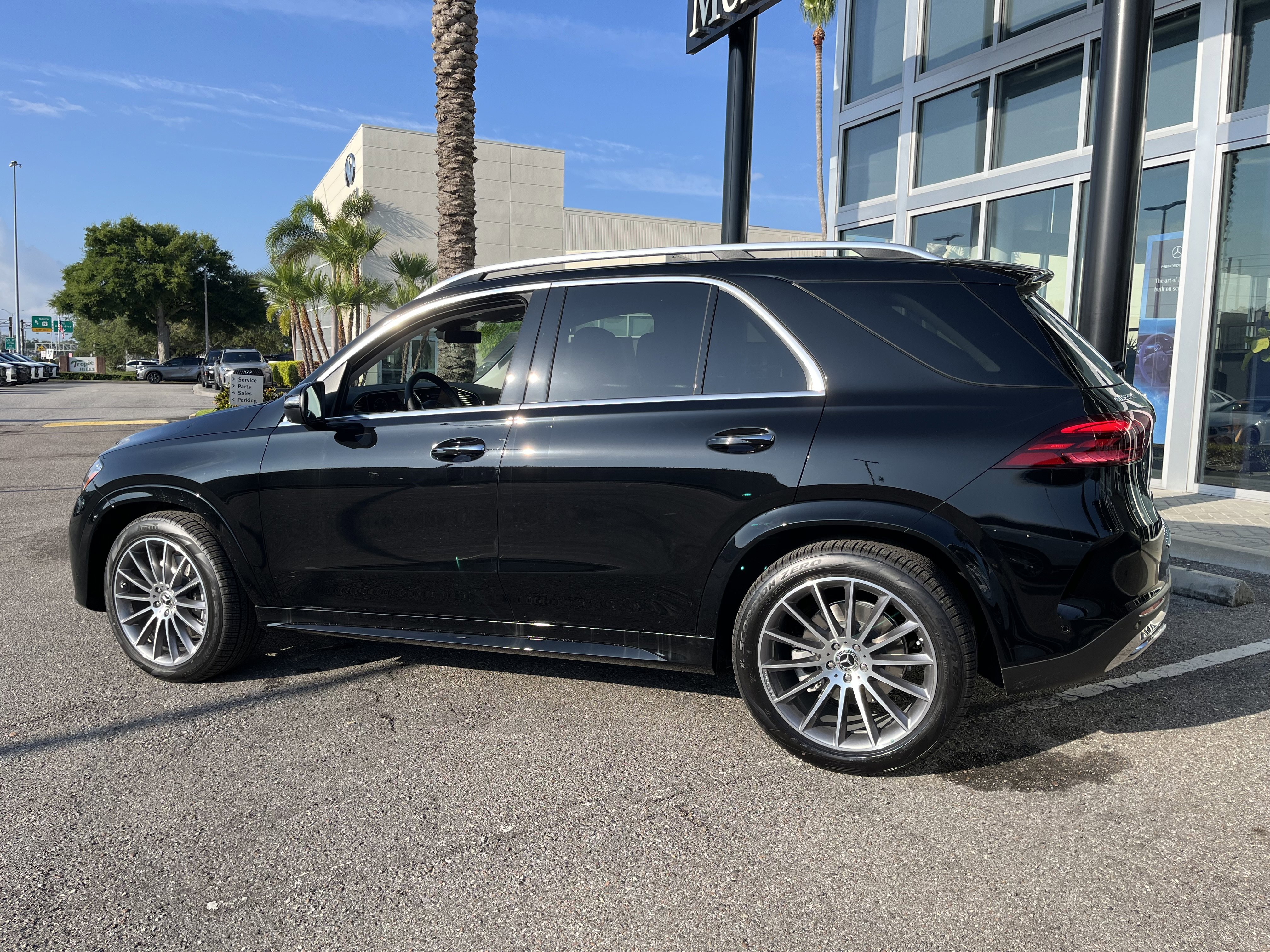 New 2026 Black Mercedes-Benz GLE 350 image 4