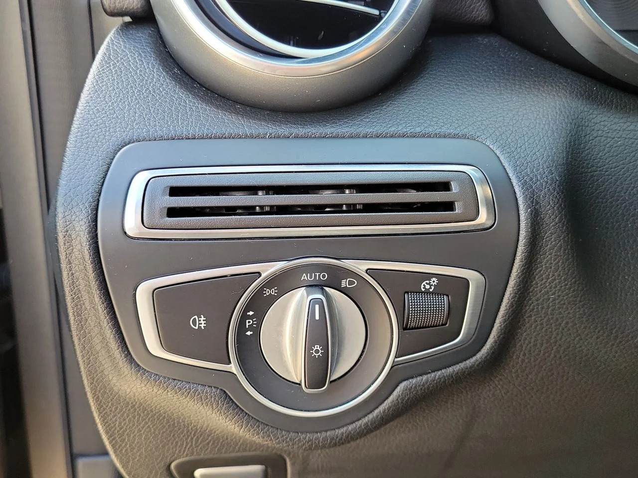 Used 2020 Silver Mercedes-Benz C 300 image 25