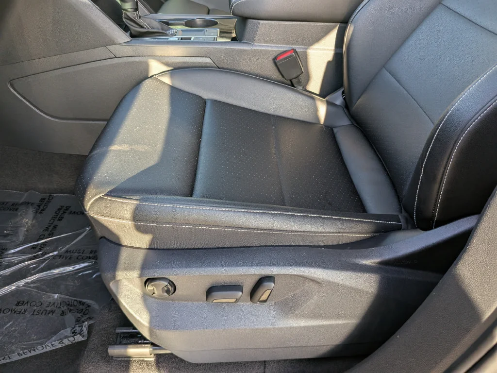 Used 2023 Gray Volkswagen 3.6L V6 SE w/Technology image 18