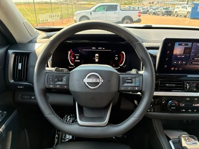 New 2026 Everest White Pearl Tricoat Nissan SL image 16