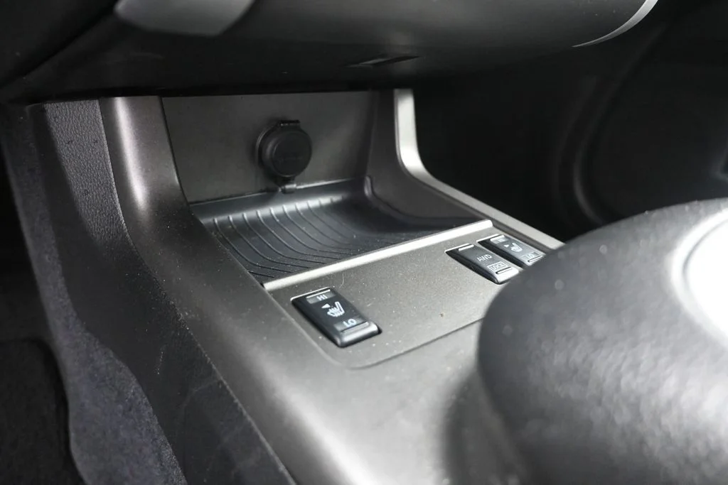 Used 2013 Gray Nissan SL image 23