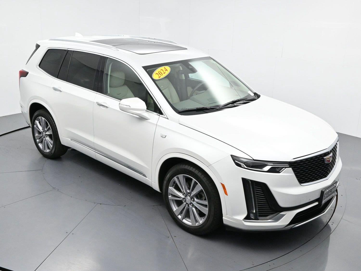 Used 2024 Crystal White Tricoat Cadillac Premium Luxury image 44