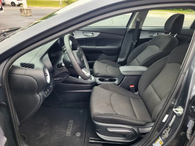 Used 2024 Gray Kia LXS image 10