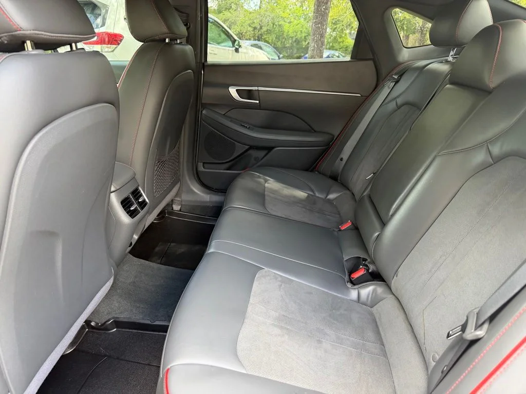 Used 2022 Shimmering Silver Hyundai SEL Plus image 10