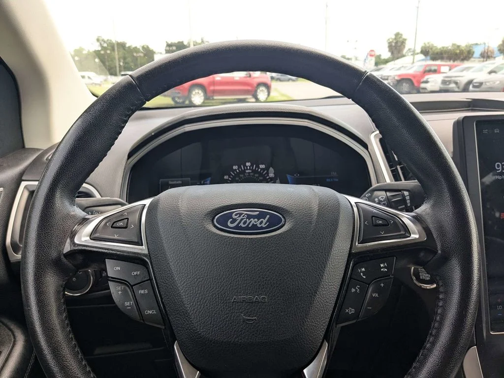 Used 2024 Black Ford SEL image 22