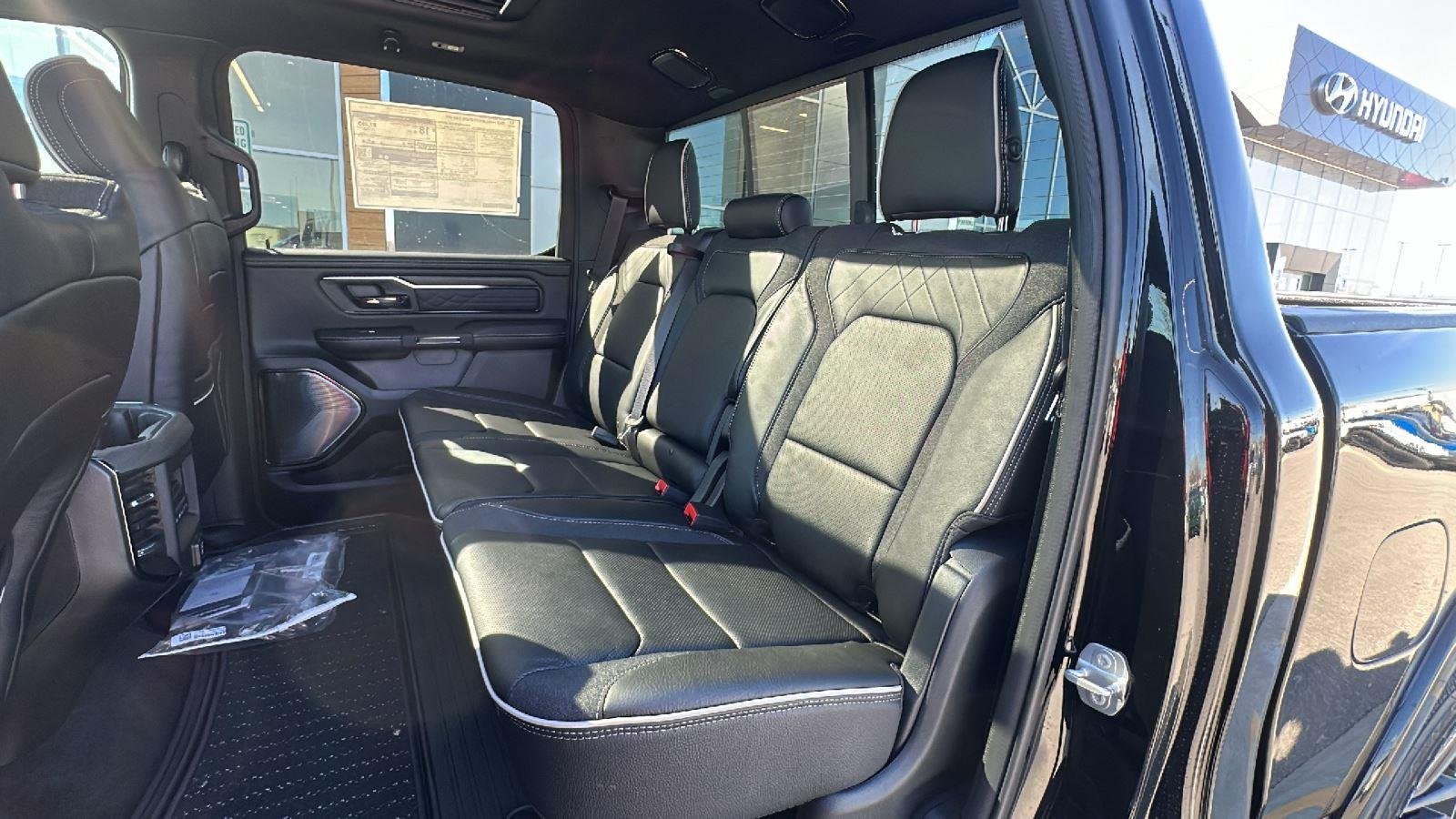 2026 RAM 1500 Limited - Photo 31