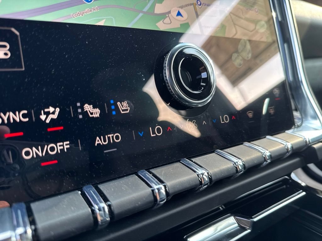 2026 GMC Yukon Denali - Photo 15