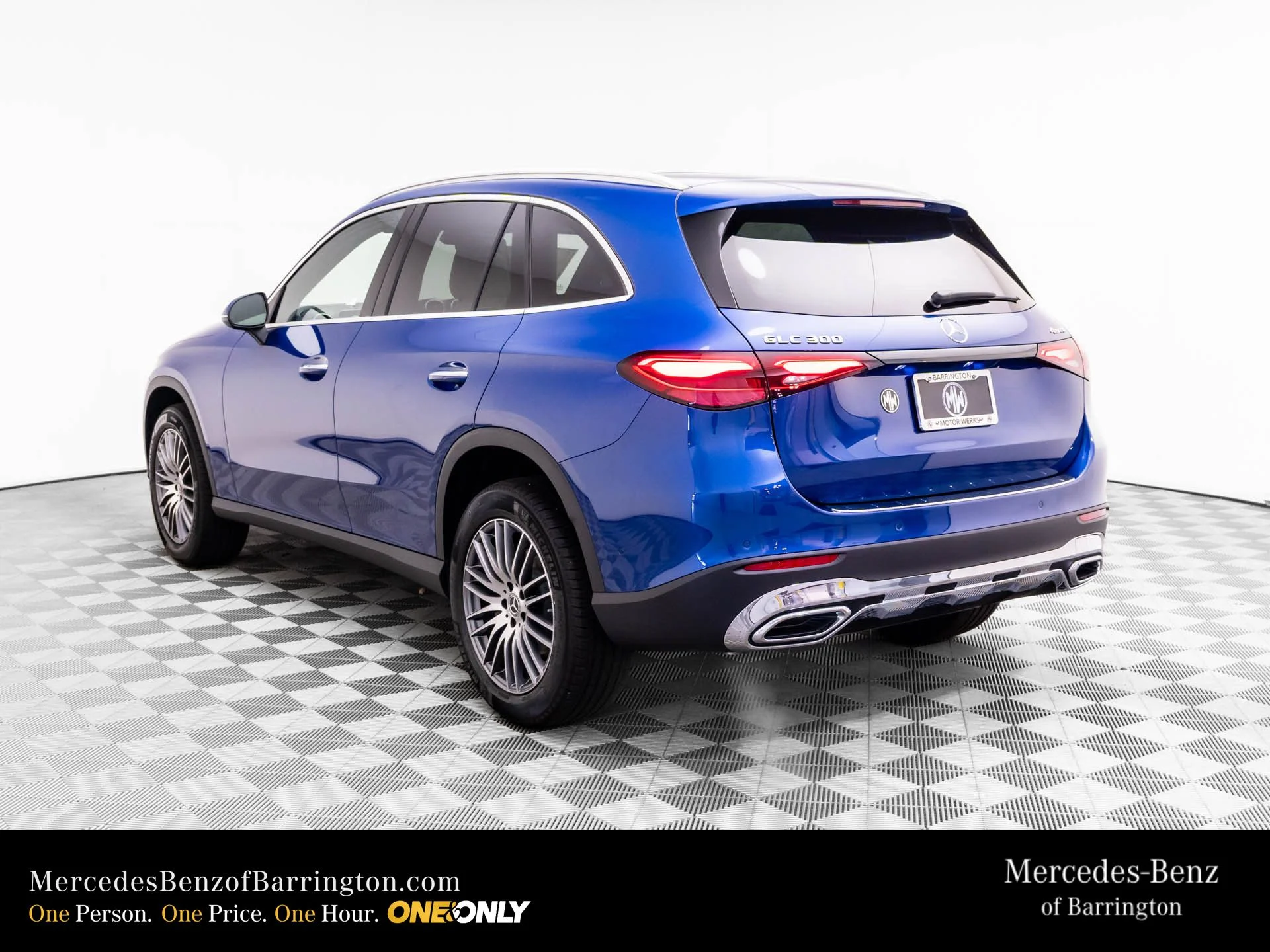 New 2026 Blue Mercedes-Benz GLC 300 image 3