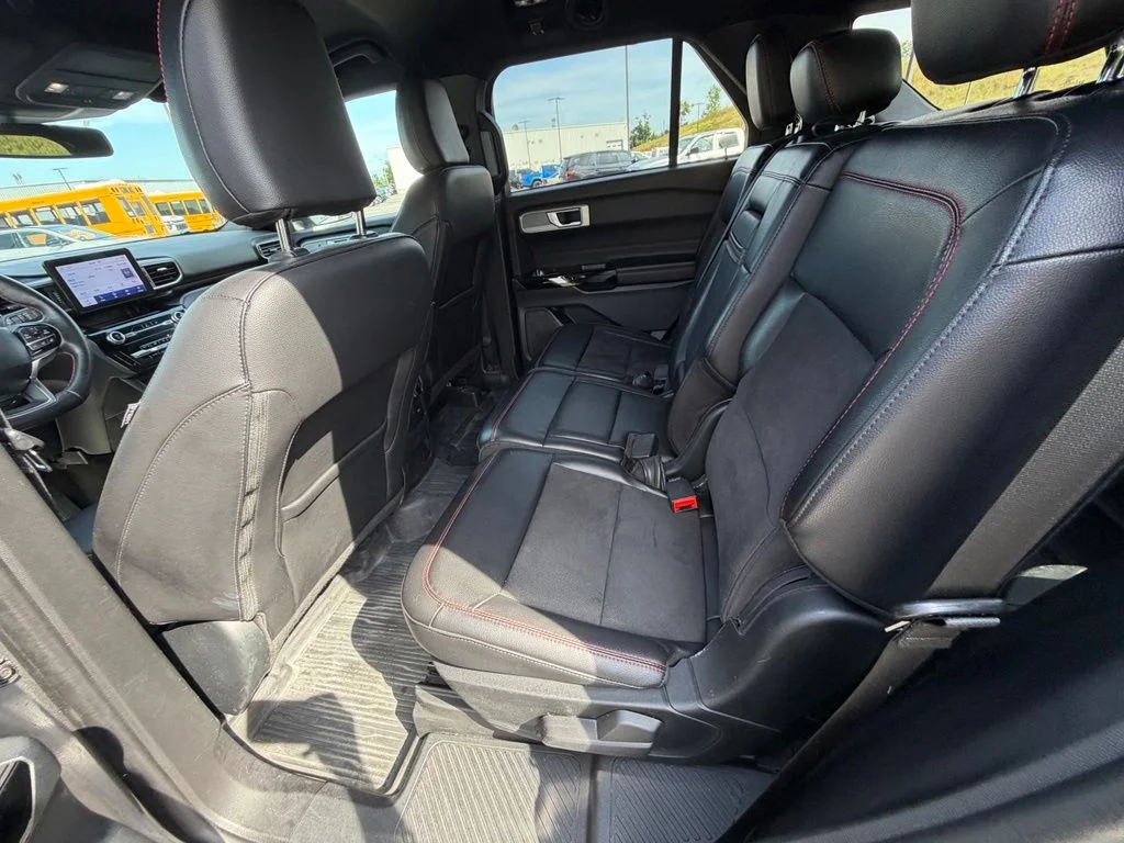 Used 2023 Gray Ford ST-Line image 55
