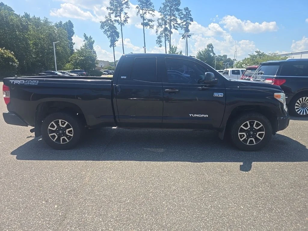 Used 2014 Black Toyota SR5 image 4