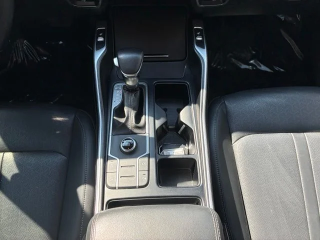 Used 2022 Passion Red Tintcoat Kia S image 13