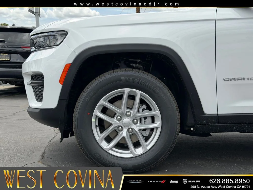 New 2026 Bright White Clearcoat Jeep Laredo X image 11