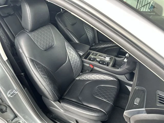 Used 2024 Silver Ford Titanium image 25